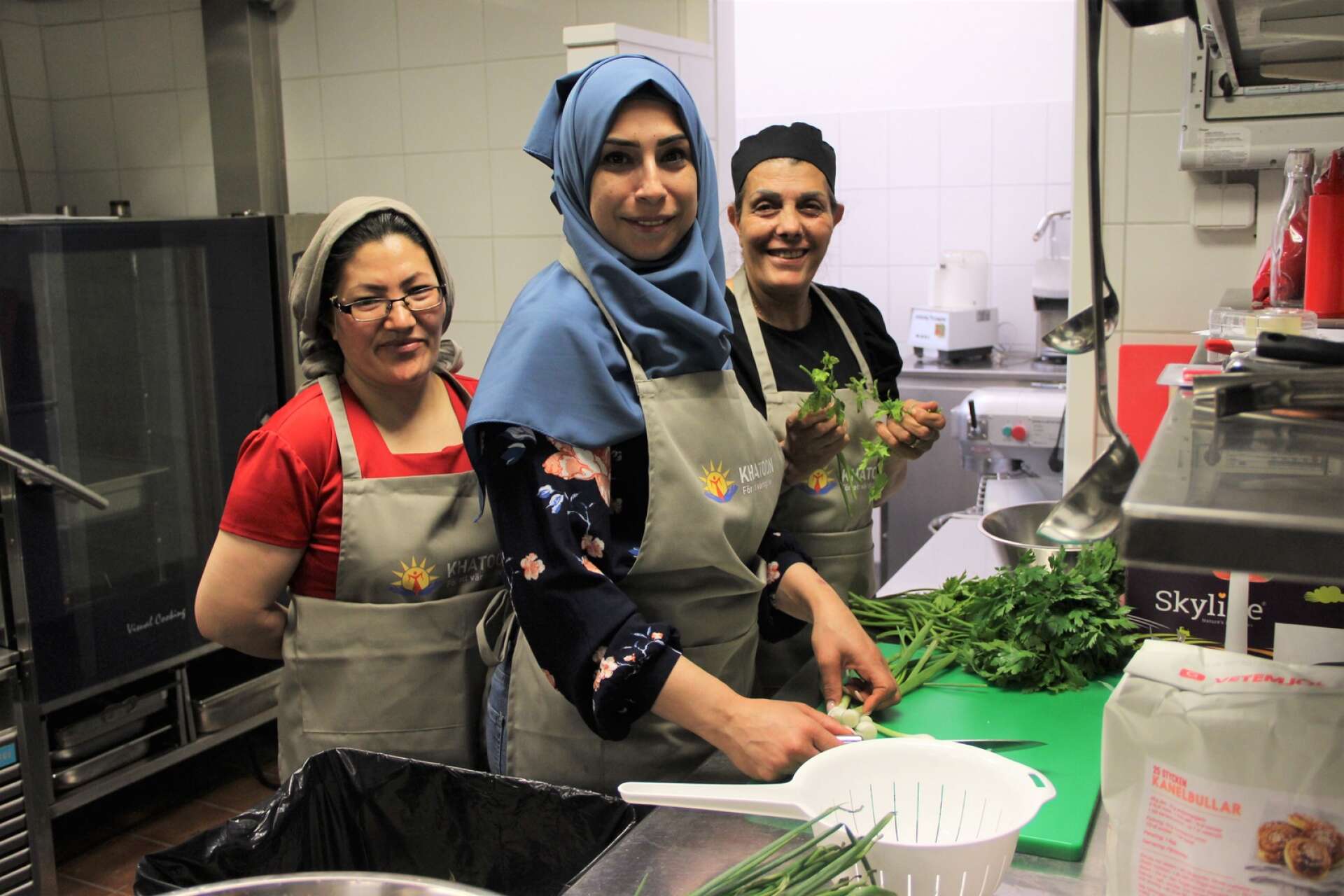 I Soheilas kök  finns bland andra Roqia Zafari, Merna Ayoab och Majeda Dali. 