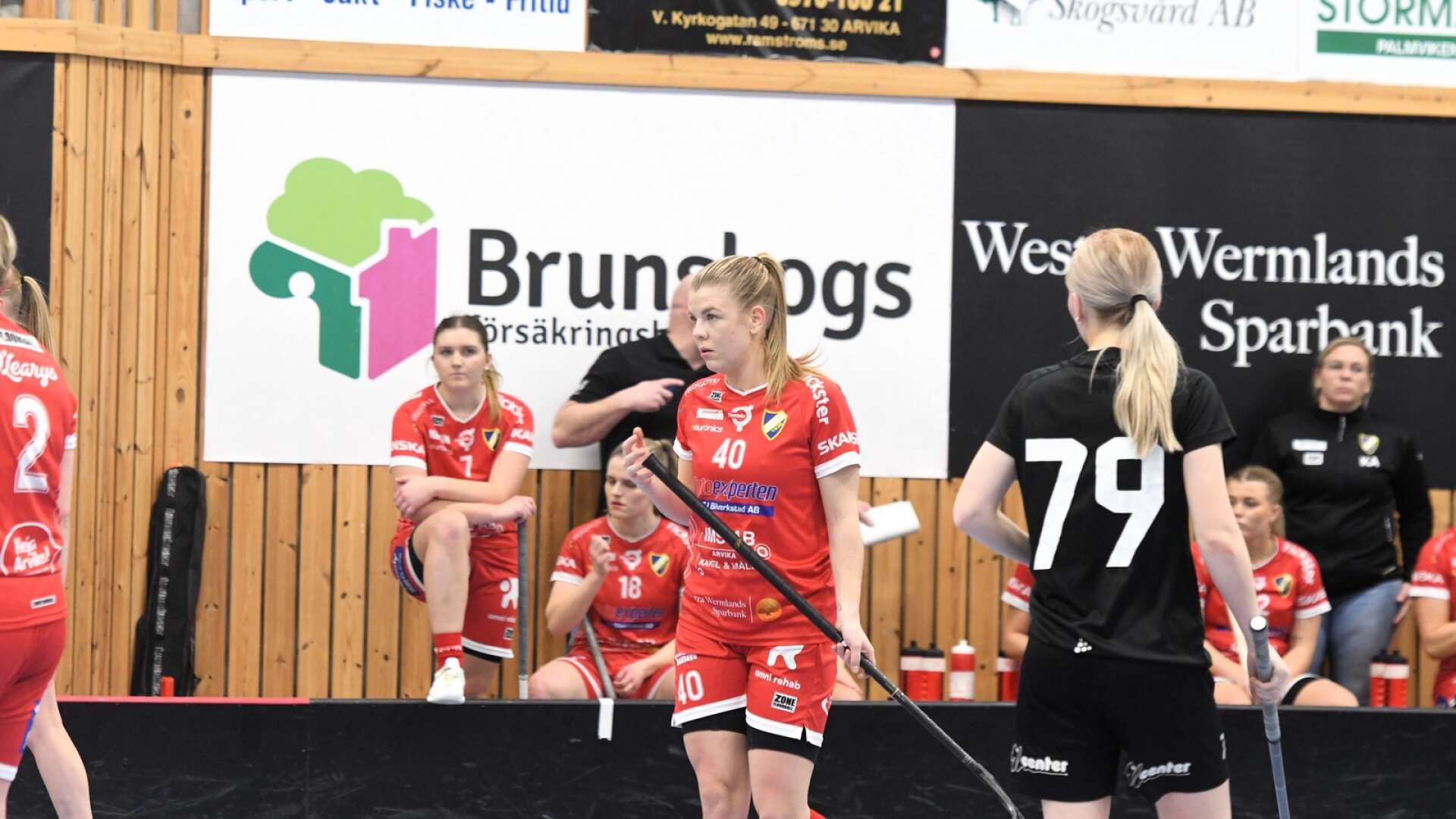 Julia Martinsson stod för två mål mot Munkfors, men det hjälpte inte. Dottevik föll med 5–6.