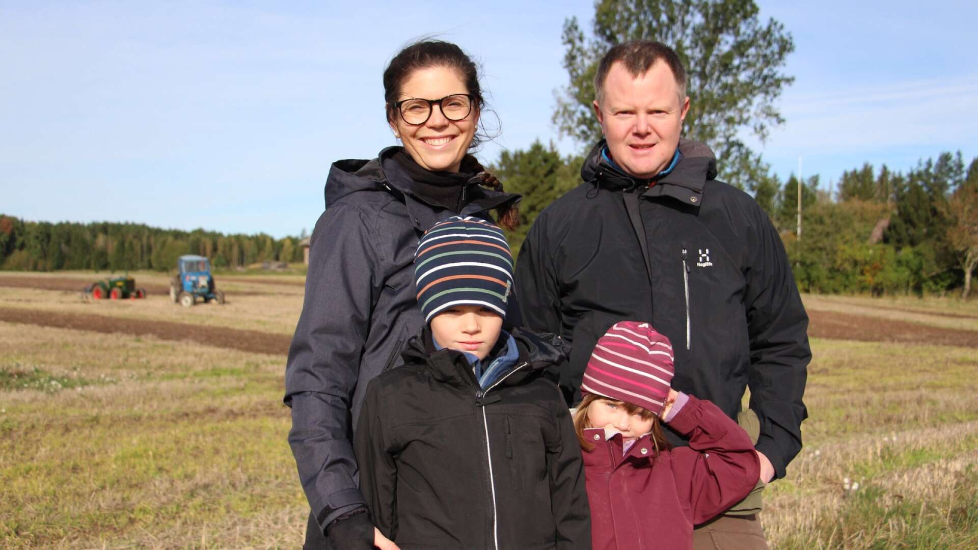 14-årige Hilmer Landberg och 67-årige Åke Nilsson har ett gemensamt intresse – traktorer
