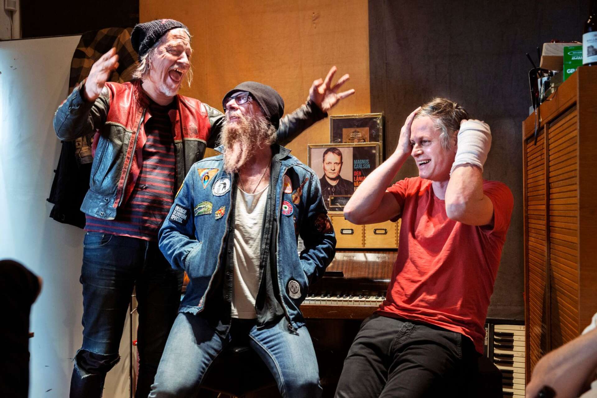 Nikke Ström, Stefan Sundström och Martin Hederos berättar om en djup vänskap. De finner en gemenskap inte bara i det musikaliska, utan även i det rent mänskliga. 