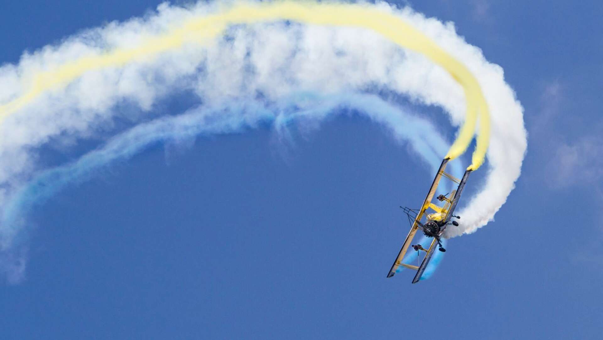 Flyguppvisningar under Motorsportveckan, skycats. 