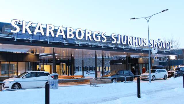 Ett bombhot riktades i lördags mot sjukhuset i Skövde.