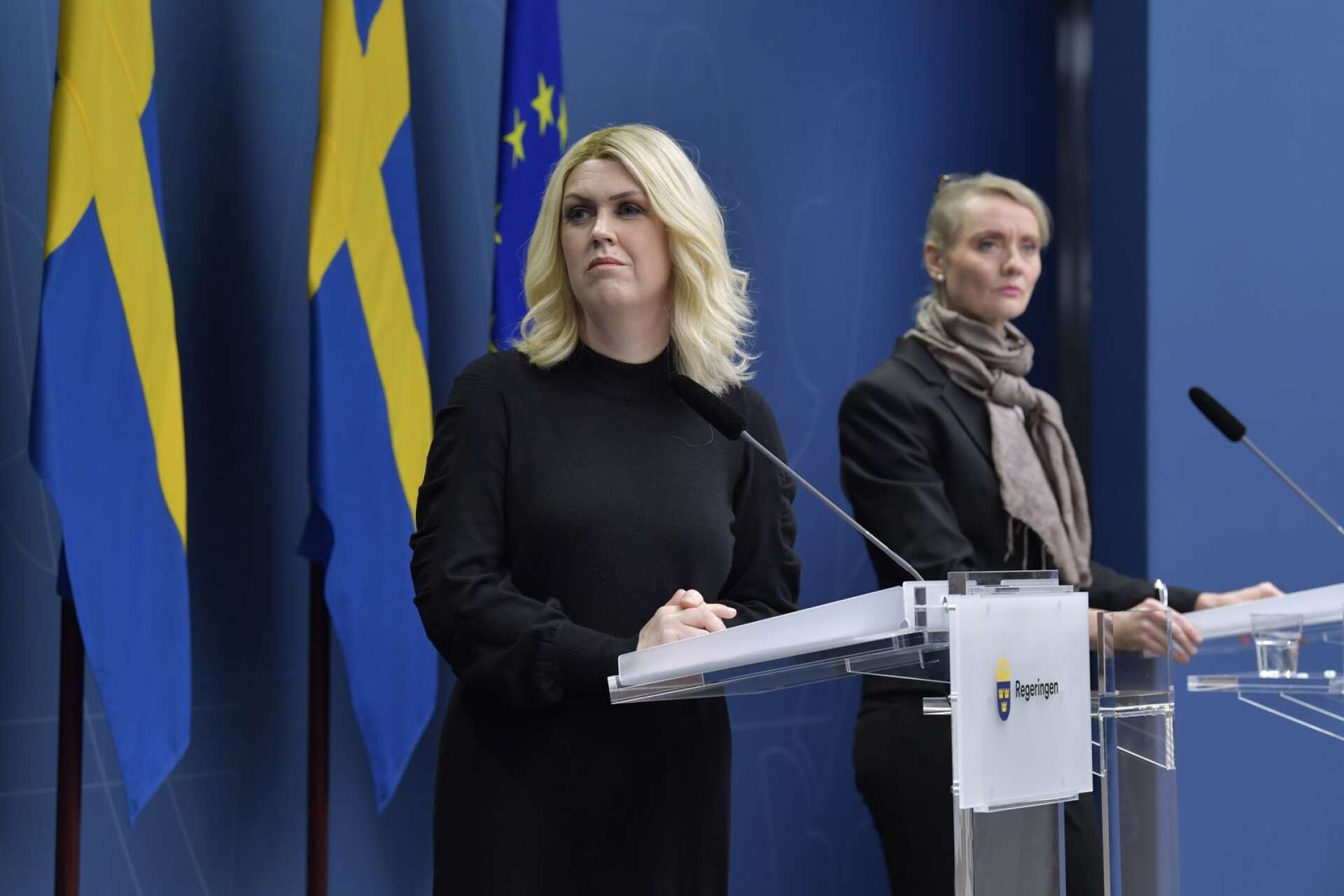 Socialminister Lena Hallengren och Folkhälsomyndighetens generaldirektör Karin Tegmark Wisell håller pressträff om åtgärder kopplade till covid-19-pandemin. 