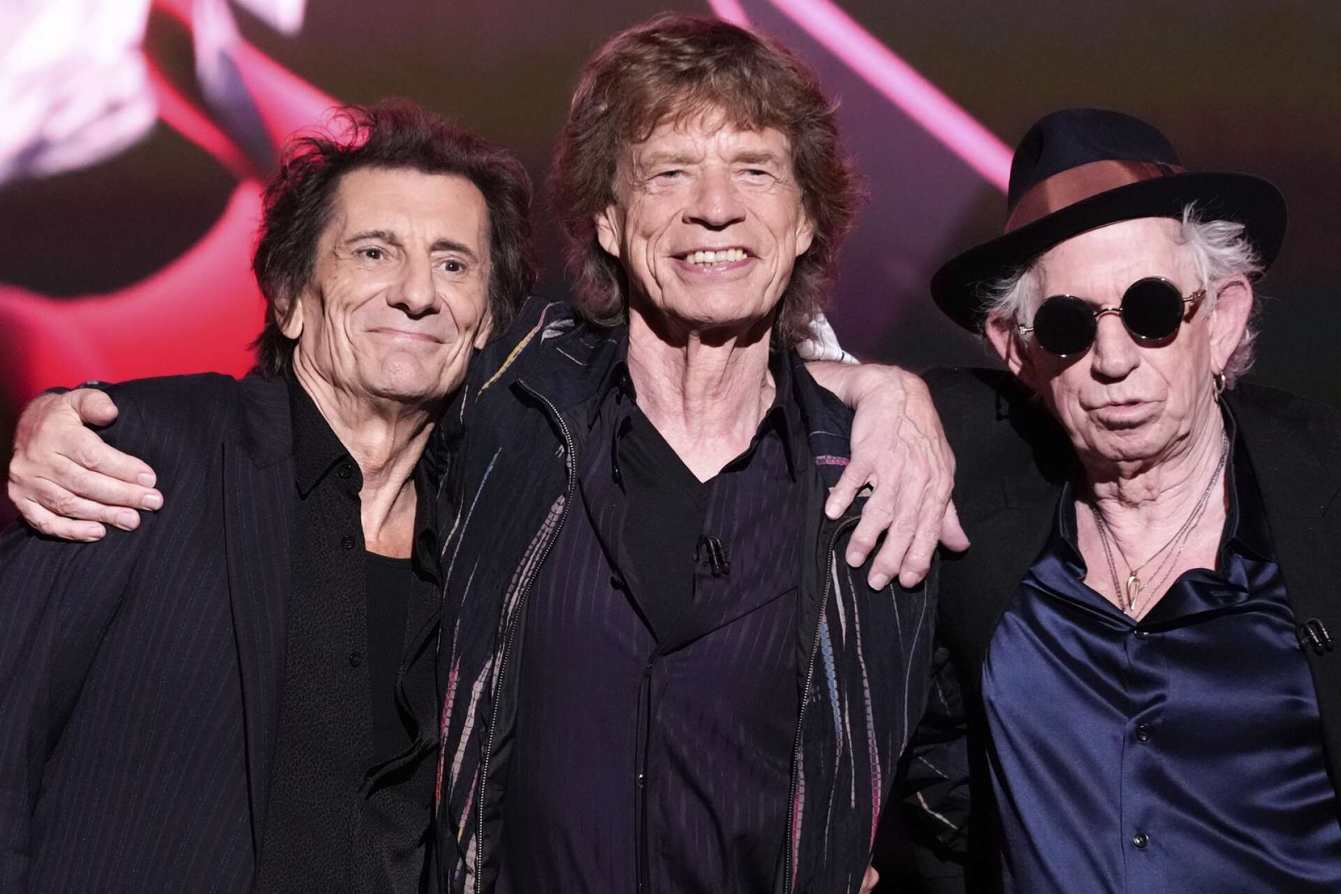 På rullande stenar växer ingen mossa. Ronnie Wood, Mick Jagger, och Keith Richards släpper ”Hackney Diamonds” som gästas av bland andra Stevie Wonder, Lady Gaga, Paul McCartney och Elton John.