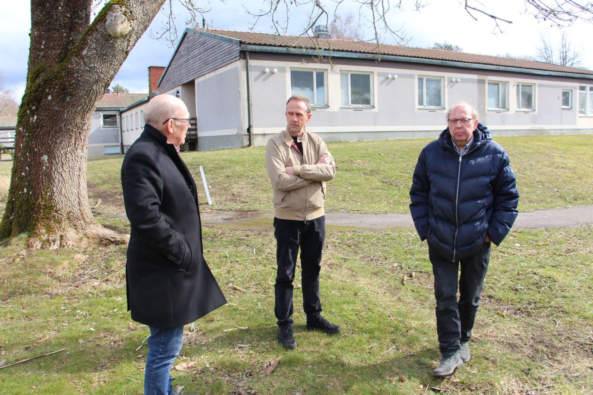 Karlsborgsbostäders ordförande Rolf Andersson och vd Joakim Ahlin har nått en överenskommelse med Stig-Uno Svensson, vd Tibro Bostadsfastigheter.