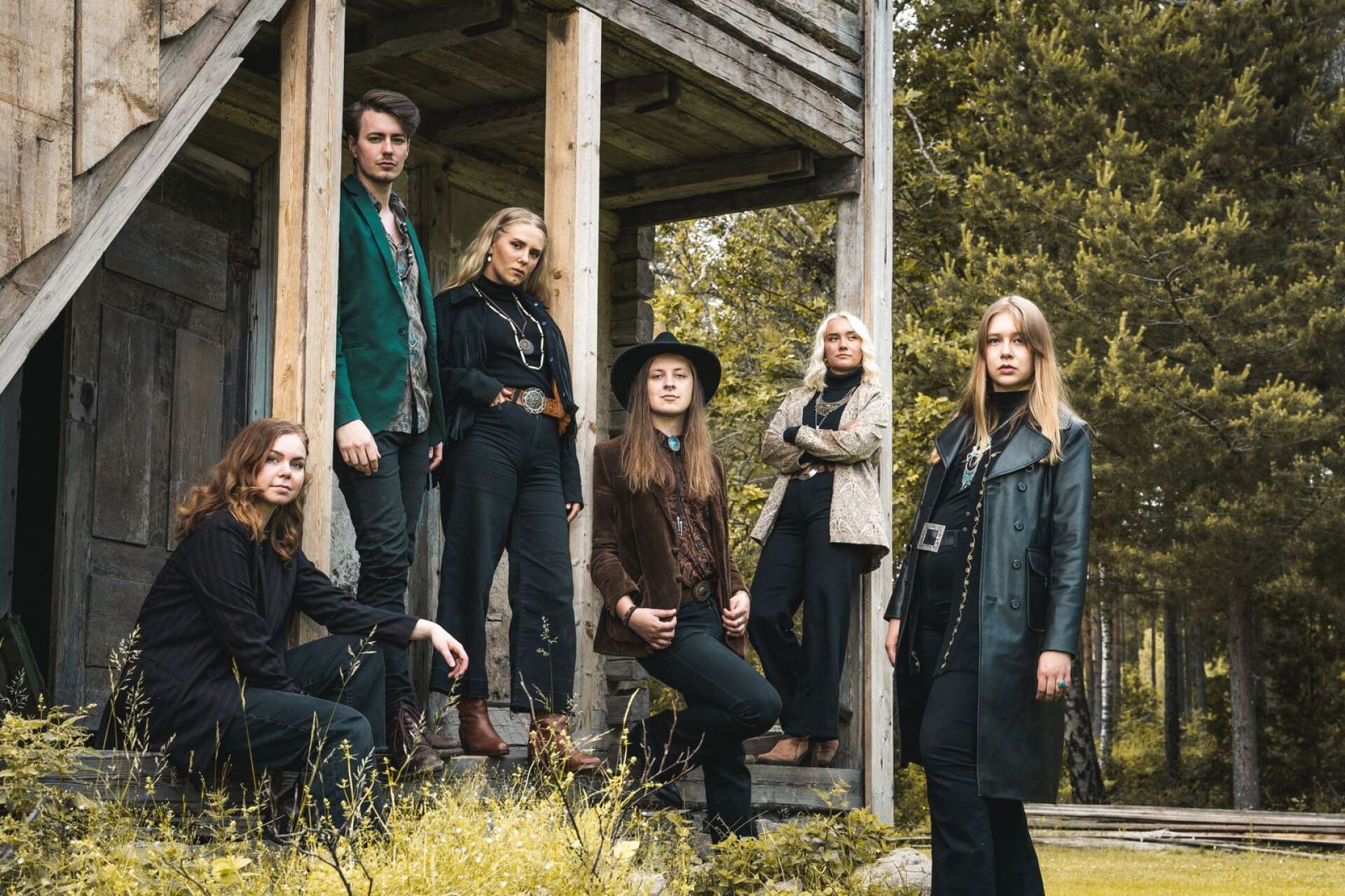Arvikabandet Children of the Sün firar släppet av nya singeln ”Come with us” med en konsert på Scalateatern i Karlstad på fredag. Nästa vecka spelar gruppen för första gången på Sweden Rock Festival. 