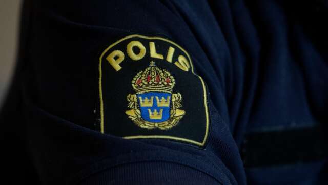 Polisen påträffade en kvinna i centrala Säffle under lördagskvällen. Hon misstänks för ringa narkotikabrott, eget bruk. /GENREBILD