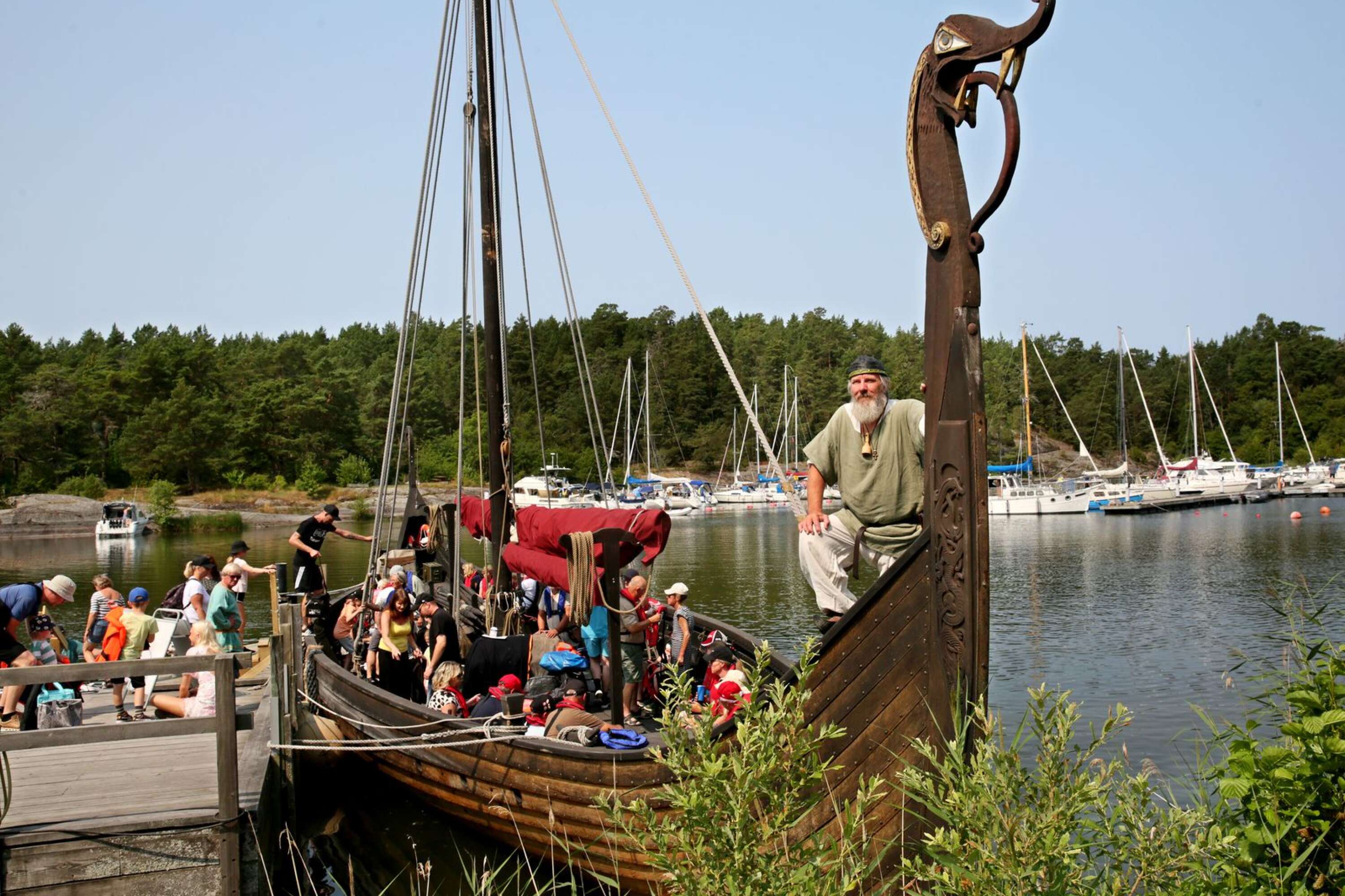 Vikingaskeppet Sigrid Storråda var redo att ge sig ut till sjöss med ett stort gäng passagerare.