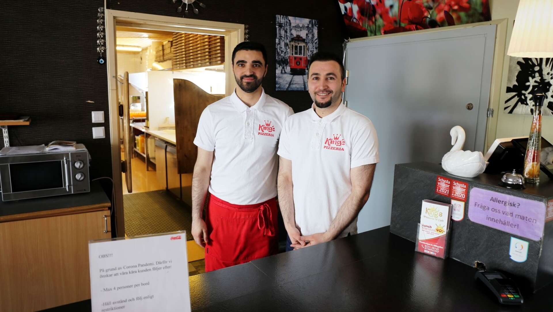 Alla restauranger har inte drabbats negativt under det tuffa pandemiåret. Bröderna Zafer Al och Ömer Al på Kings pizzeria i Billingsfors, berättar att pandemin snarare har lett till ett rekordår på sin restaurang. 
