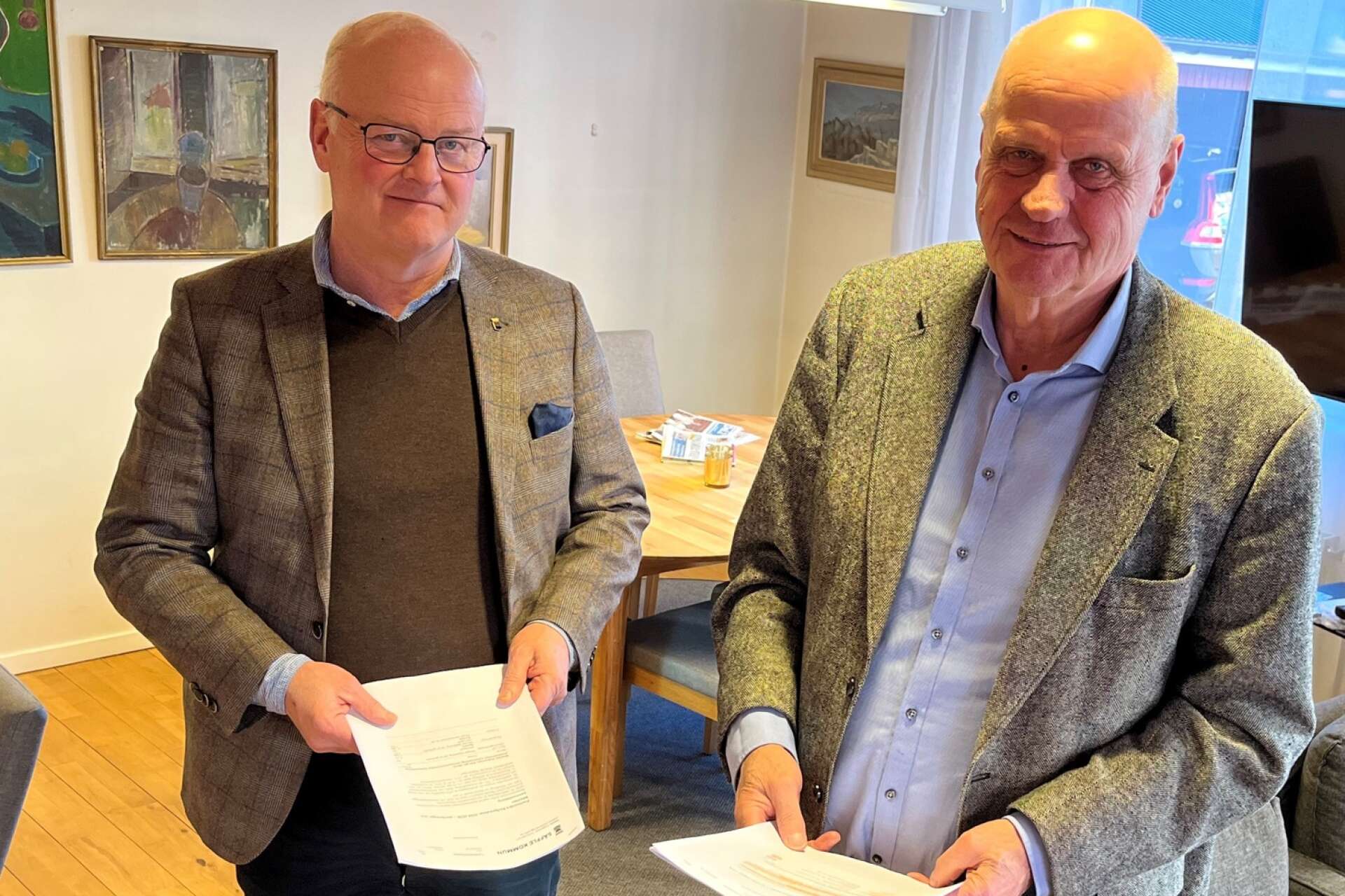 Kommunstyrelsens ordförande Dag Rogne (C) och vice ordförande Ola Johansson (M) är trots de tuffa förutsättningarna nöjda med de budgetramar som kommunstyrelsen lagt fram för 2024-2026.