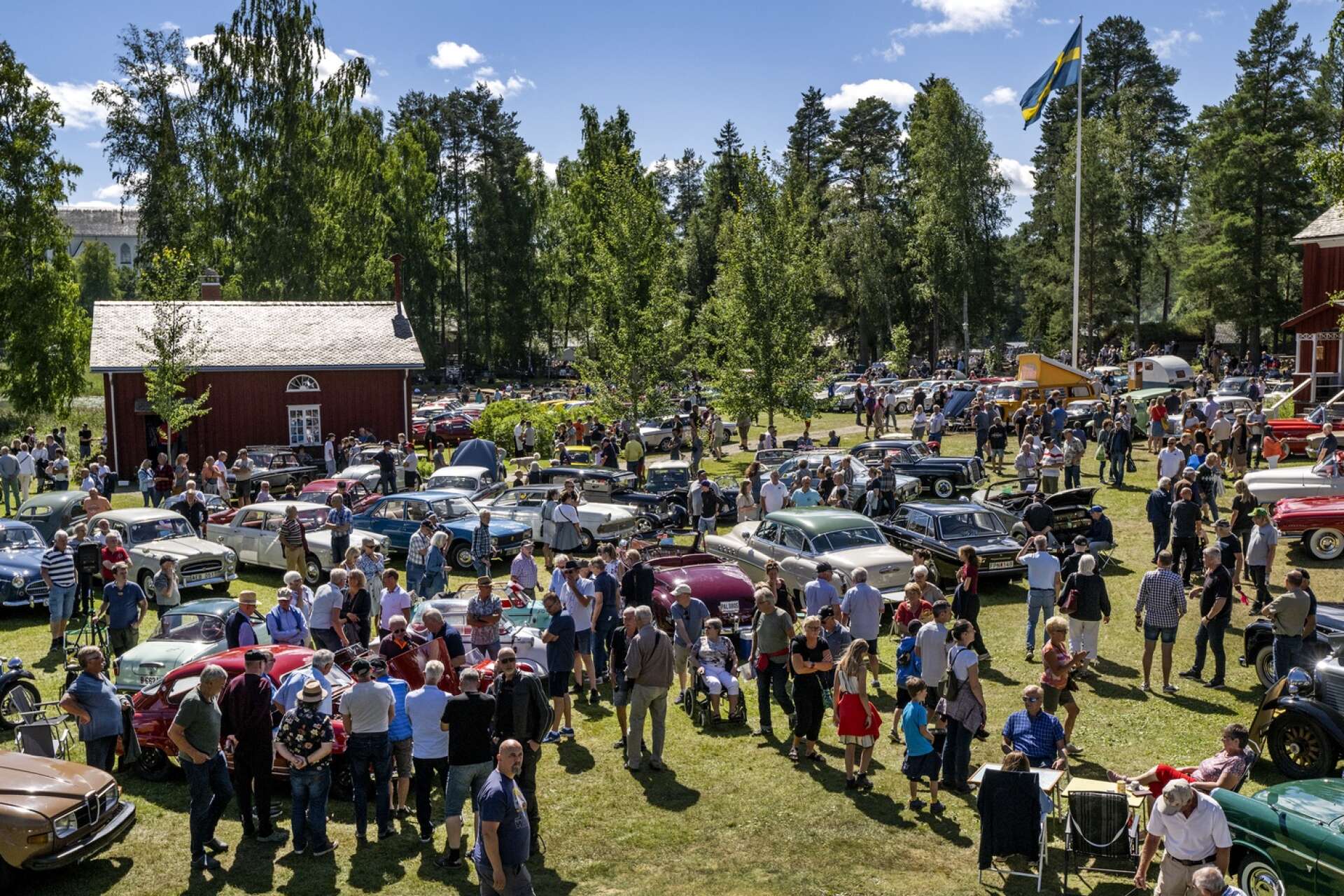 Tusentals besökare och hundratals fordon tog sig till Brunskog.