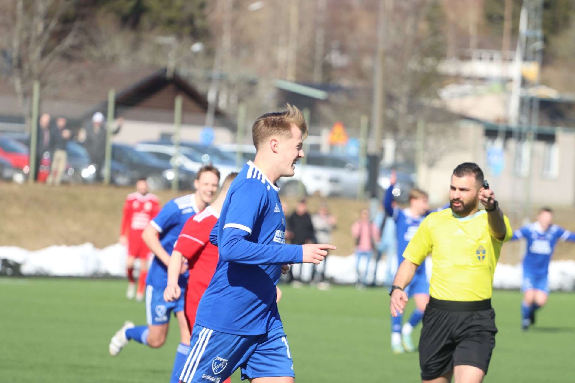 Olle Fingal Dahl gjorde två mål och låg bakom det mesta i anfallsväg när Strömtorp besegrade Torsby med 4–0 (4–0).