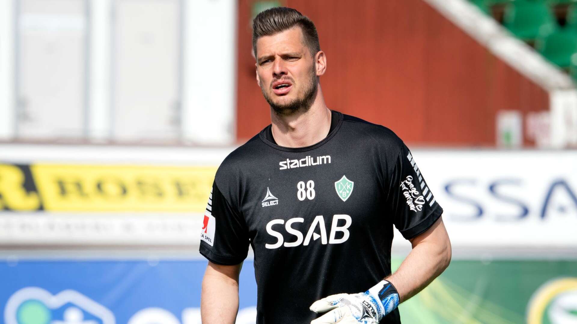 Peter Rosendal fortsätter karriären i Karlstad Fotboll. 
