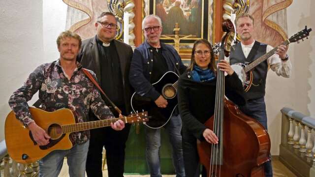 Playin’ Prayers består av Olof Andersson, Andreas Thalenius, Michael Ardenheim, Stina Rosén och Gunnar ”Gugge” Hultman. På lördag håller de en musikgudstjänst med Bob Dylan-tema i Tösse kyrka.