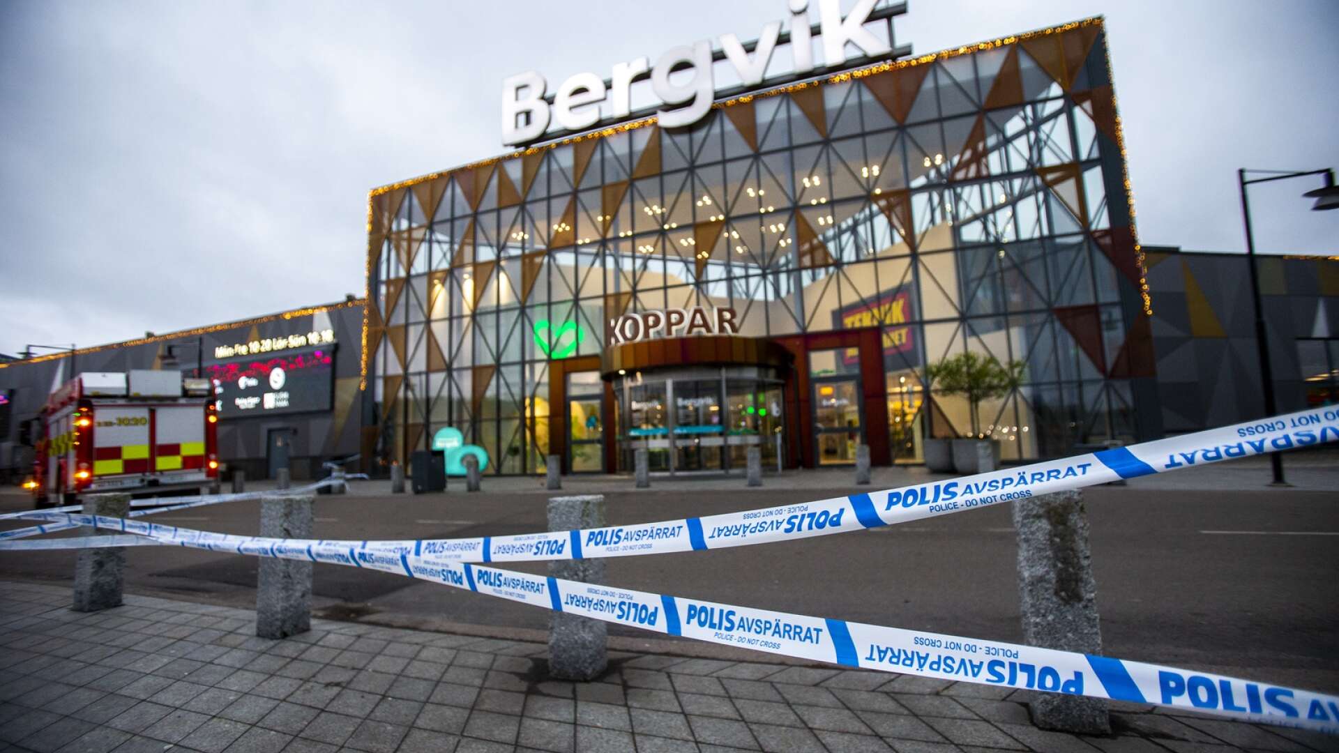En person är misstänkt för grovt olaga hot efter att en misstänkt bomb hittades på Bergviks köpcenter i november förra året.