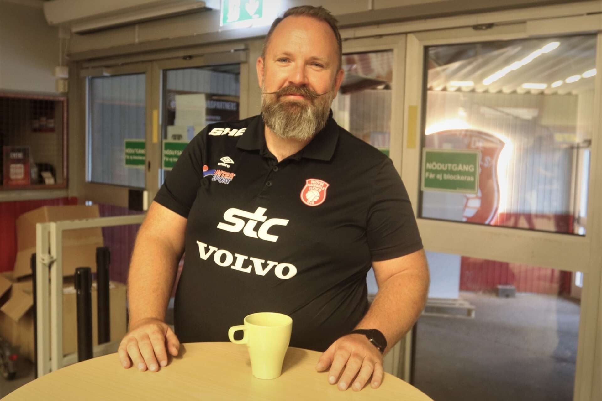 Skövde HF:s tränare och sportchef Daniel Birkelund åker till Danmark nästa vecka för att spela träningsmatcher i Viborg.