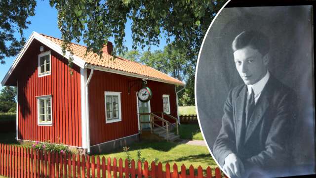 Karl Johanssons hem och verkstad, där tiden stannande när husherren gick ur tiden, ligger i centrala Tidavad.