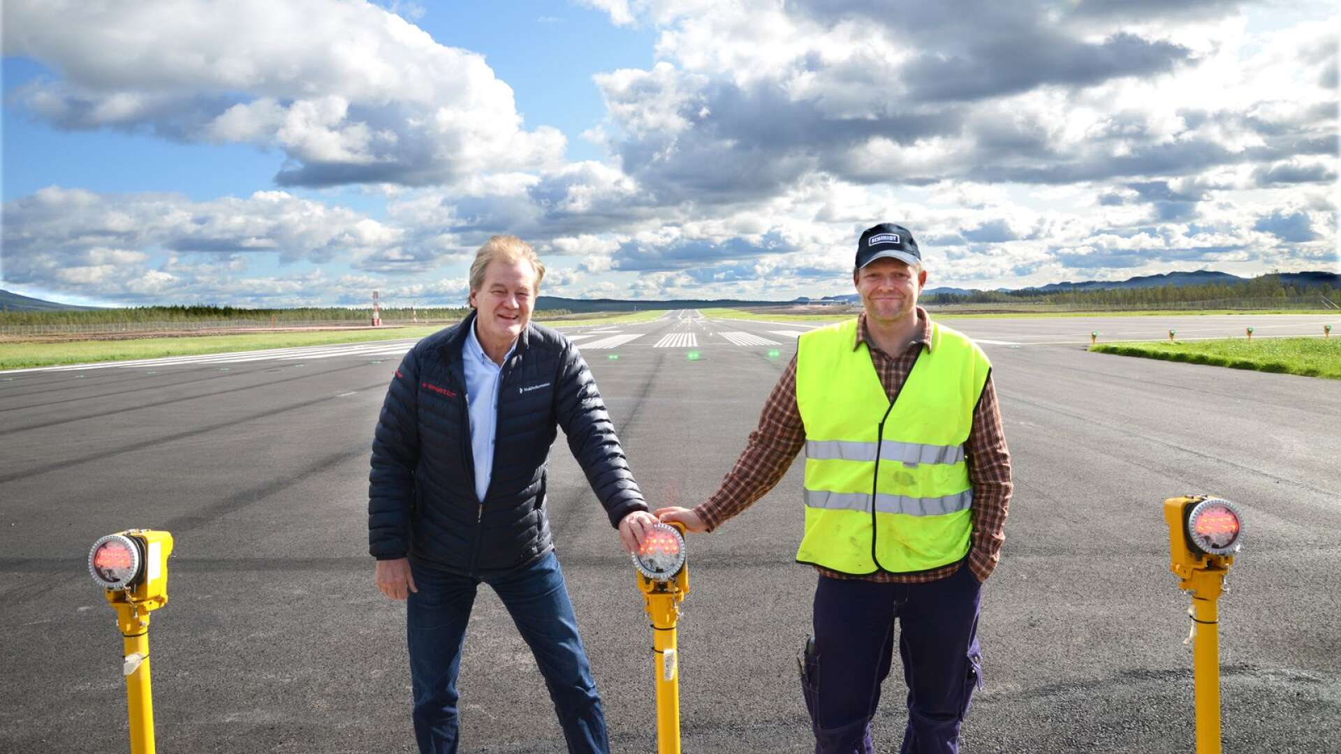 Det är två Sysslebäcksbor, Bosse Halvardsson, vd för SkiStar Norge (t.v.) och Lars Karlstam, teknisk chef, som har nyckelpositioner på Skandinavian Mountains Airport.
