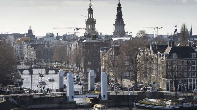 ”DK” nämner Amsterdam som ett föredömligt exempel när det kommer till trafiklösningar.