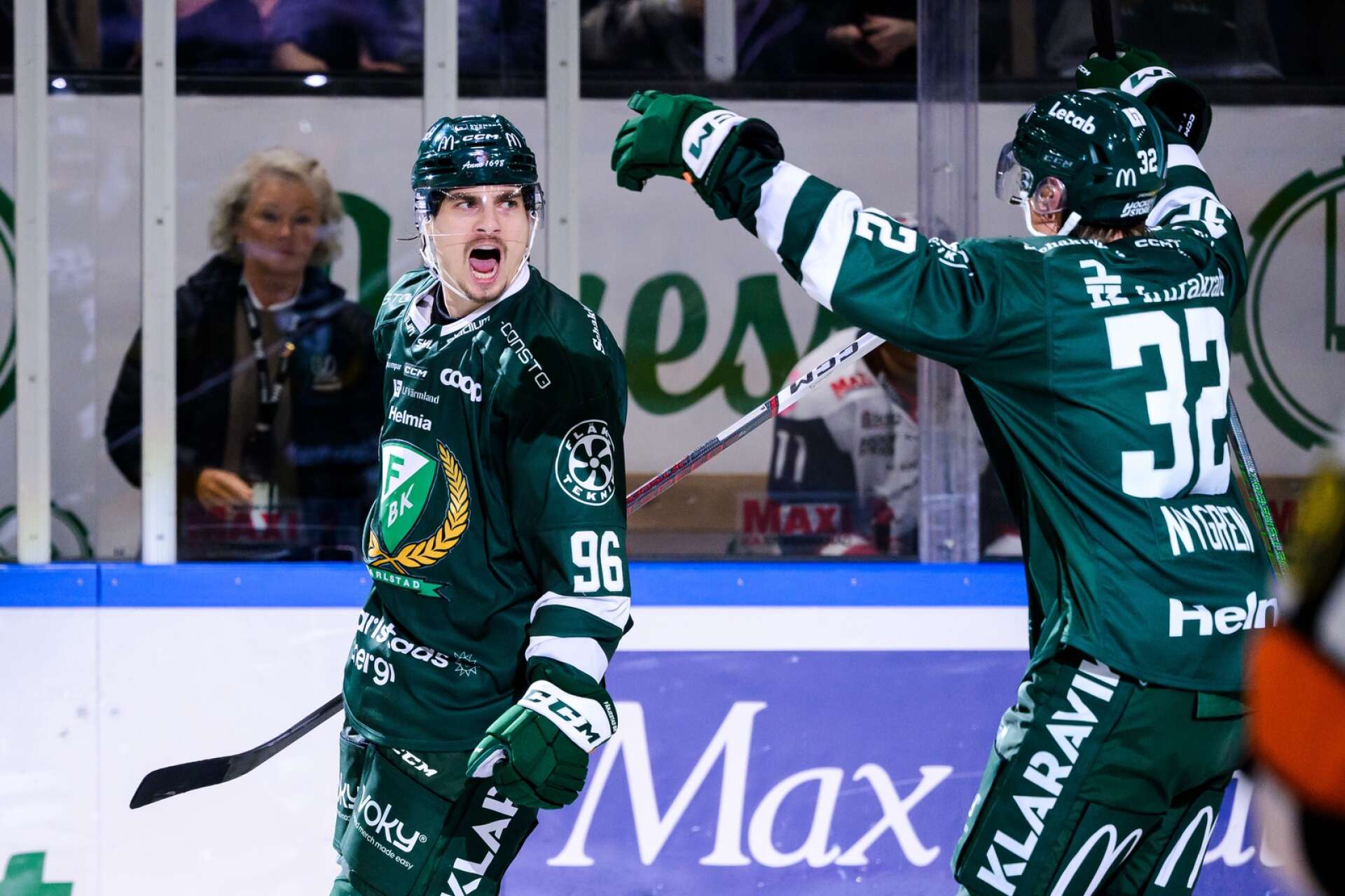 David Tomásek skriker ut sin glädje efter ett mål som betydde mer än tre poäng för Färjestad, det skriver NWT-sportens Markus Strömberg. 