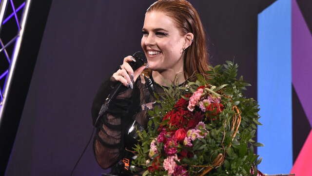 Dotter säger att fjolårets andraplats i Melodifestivalen satt spår i henne.