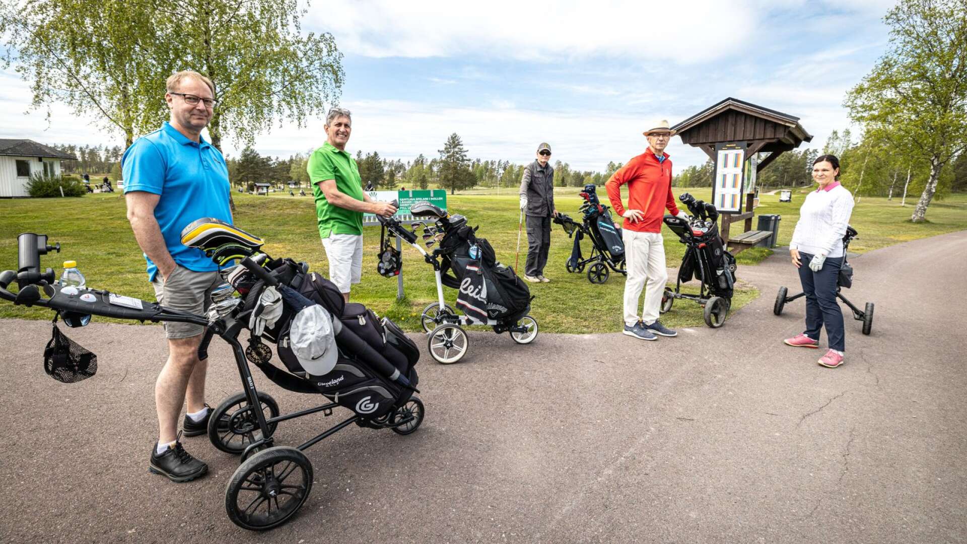 Per-Olov Karlsson, Mario Miletitch, Bo Gellerbring, Peter Wingqvist och Beatrice Johansson var några av golfarna som passade på att ta en runda i det fina vädret. 