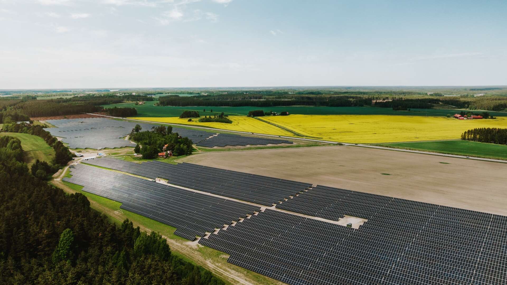 Just nu ansöks det om många solcellsparker i Sverige. Företaget bakom ett projekt i Hasslösa kommer att överklaga länsstyrelsens beslut om nej till solceller på åkermark.