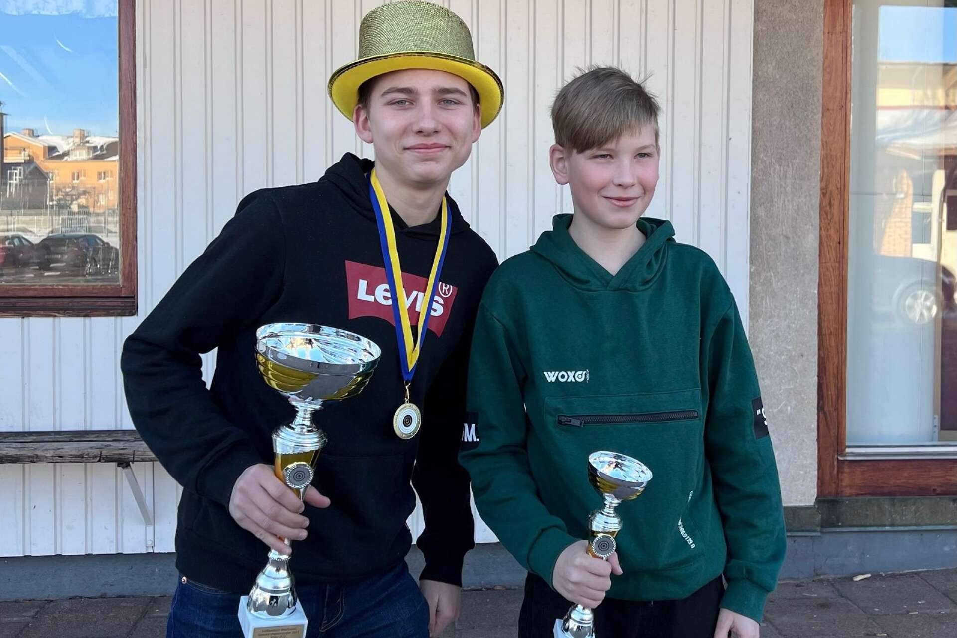 Felix Wennsten och Ludvig Winborg Fridh deltog i två skyttetävlingar i Töreboda förra helgen.