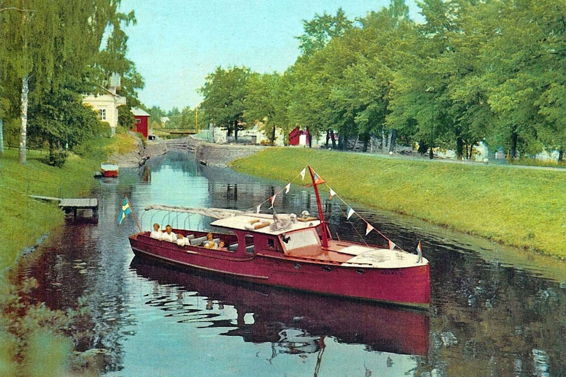 Äldre Säfflebor minns säkert fortfarande turistbåten Näcken. Det var Nike, byggd hos Jakobssons, som hade döpts om till Näcken.