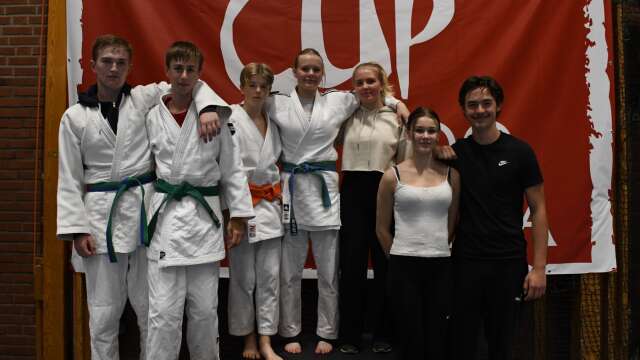 Judo Arvika arrangerade sin största tävling hittils på lördagen. På bilden syns några av de tävlande från Arvika.