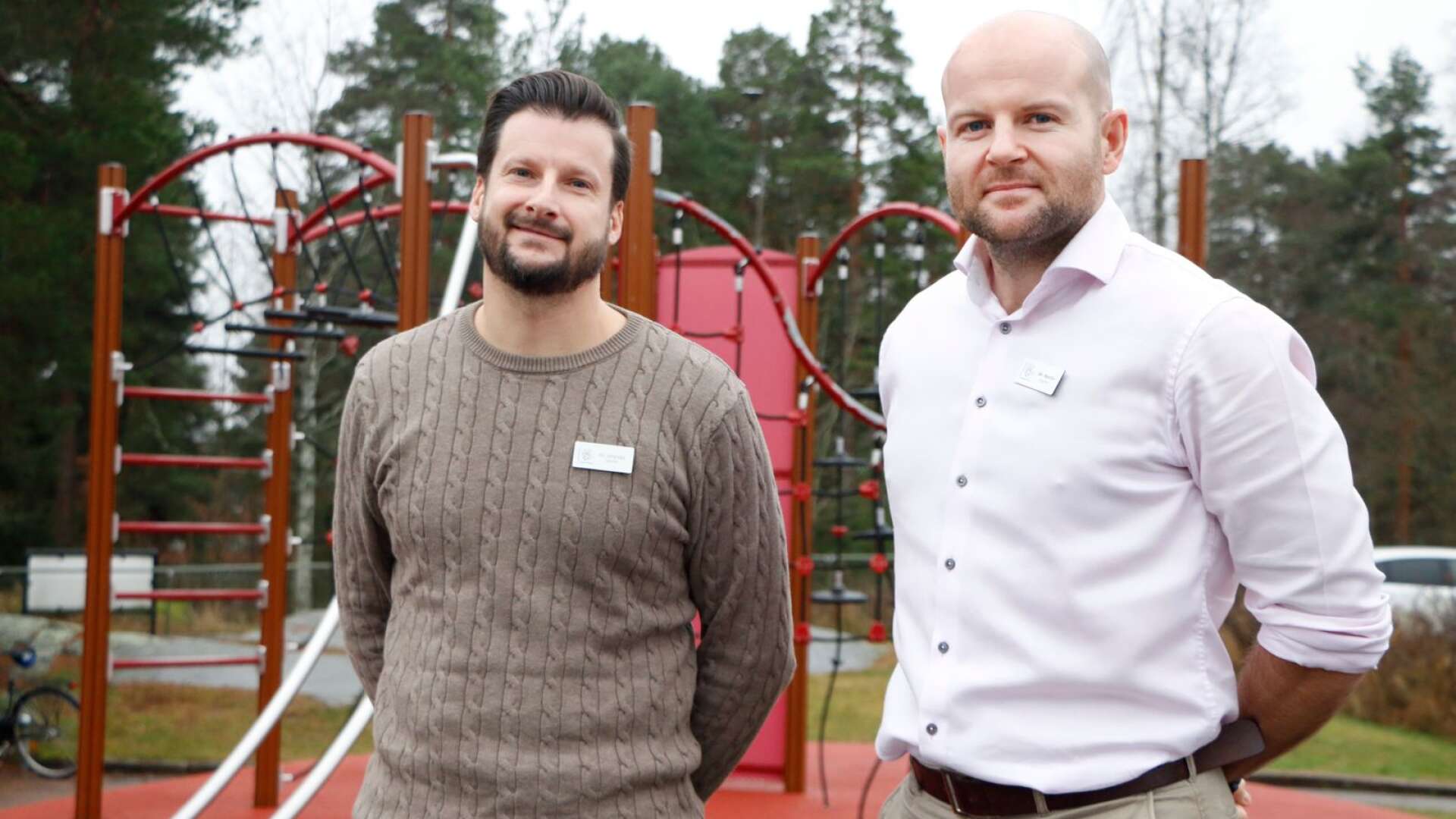 Alexander Bredberger Mitander och Andrew Martin, båda lärare vid IES, delar utmärkelsen Värmlands bästa lärare 2020.