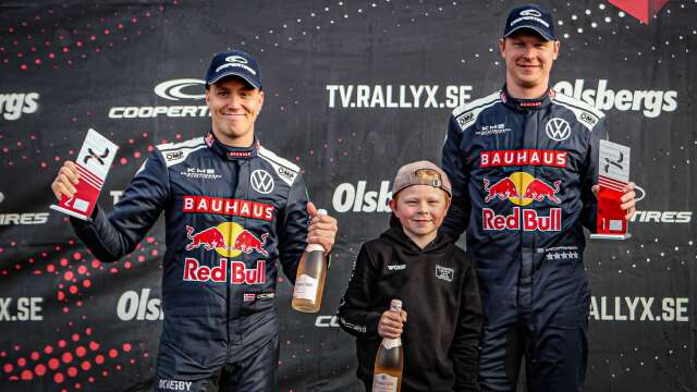 Johan Kristoffersson och Ole Christian Veiby kör avslutningen i RallyX och har chans på titlar. Johans son Colin får dock bida sin tid.