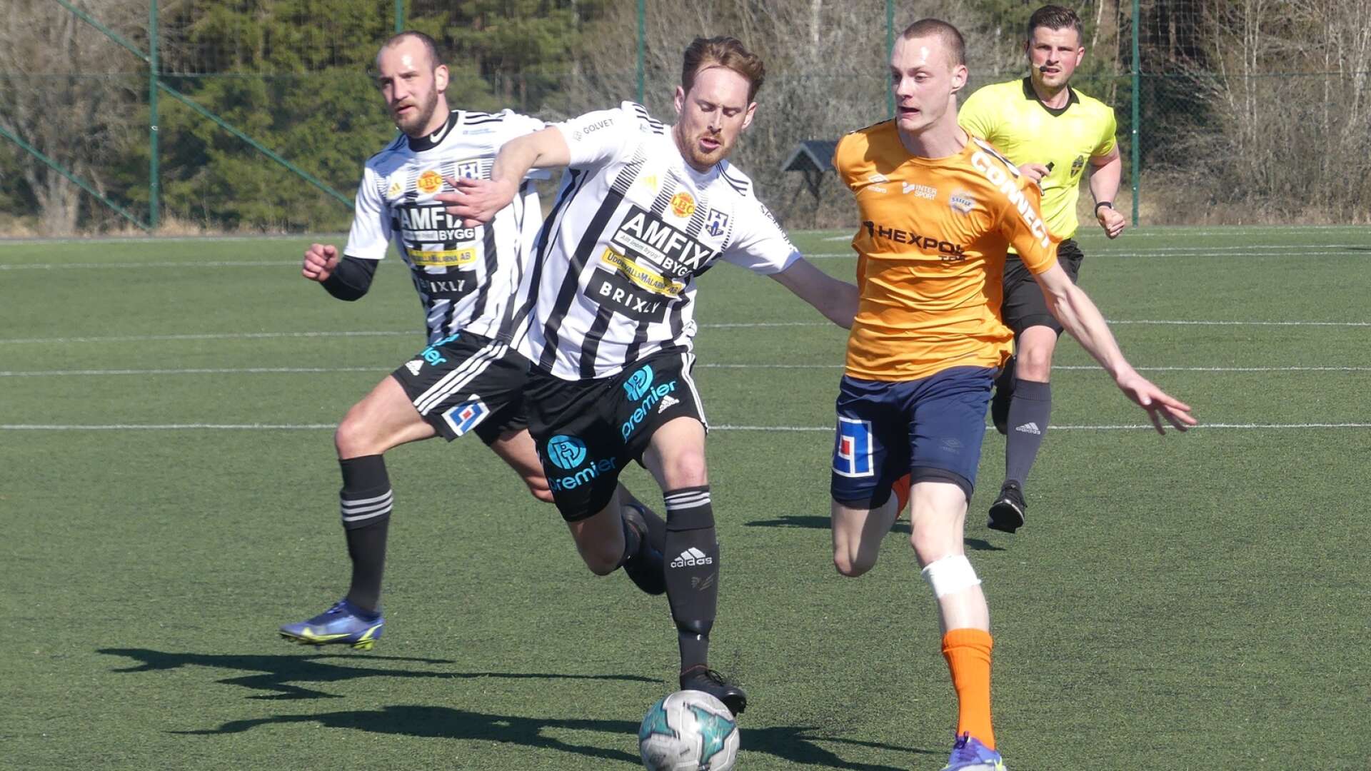 Säffle SK fortsätter leverera i division 2. I helgens match fick man med sig ytterligare en trepoängare, den här gången mot Vänersborg. Elliot Nilsson King stod för 1-1 målet. (arkivbild)