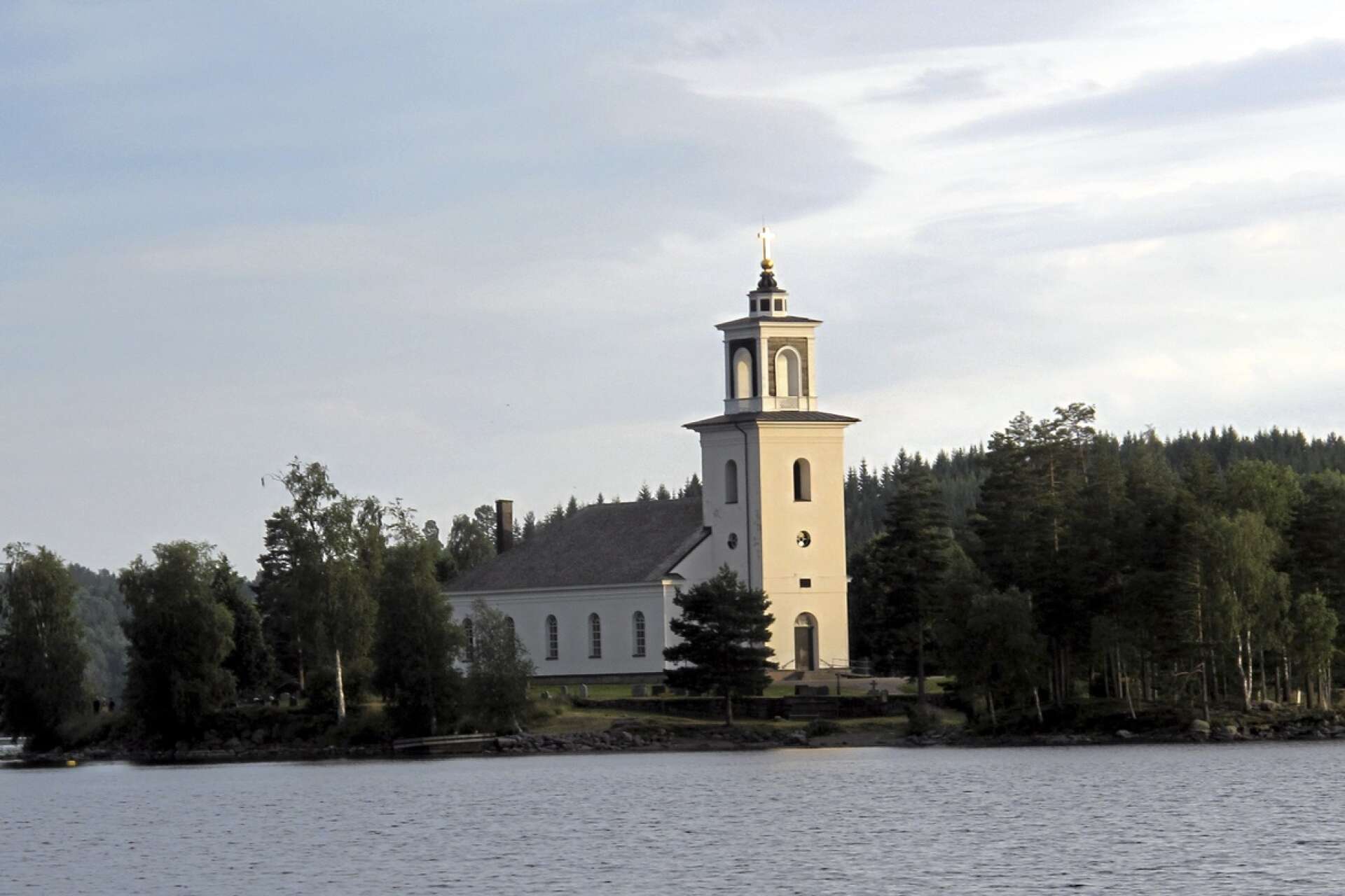 Vårviks kyrka får 1,4 miljoner kronor i statligt bidrag för omfattande renoveringar under 2024 och 2025.