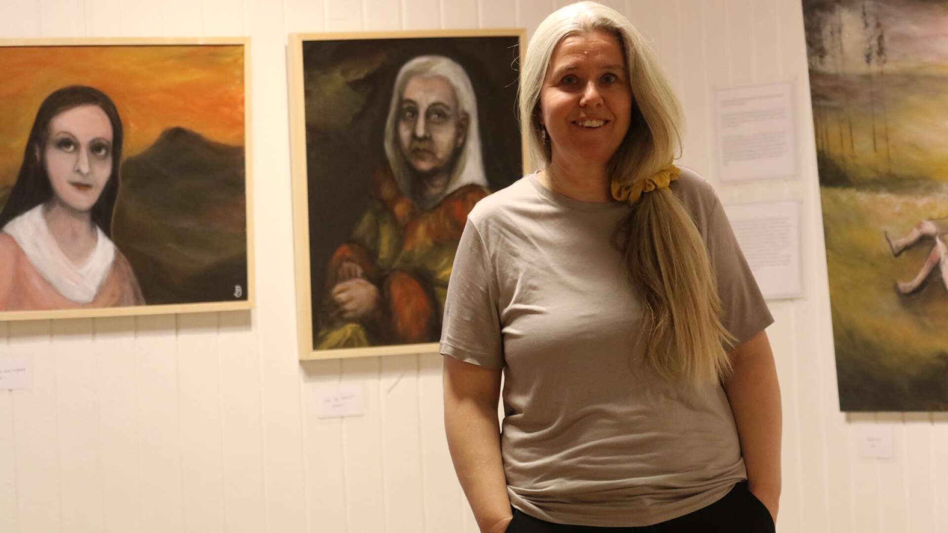 På lördag är det vernissage på Museet Kvarnen i Filipstad för Rakel Johnson och hennes utställning på temat Bergtagen. 