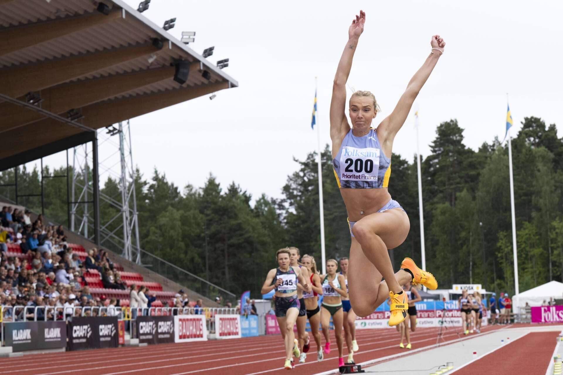 Kaiza Karlén hoppade till sig en fjärdeplats i damernas längdhopp.