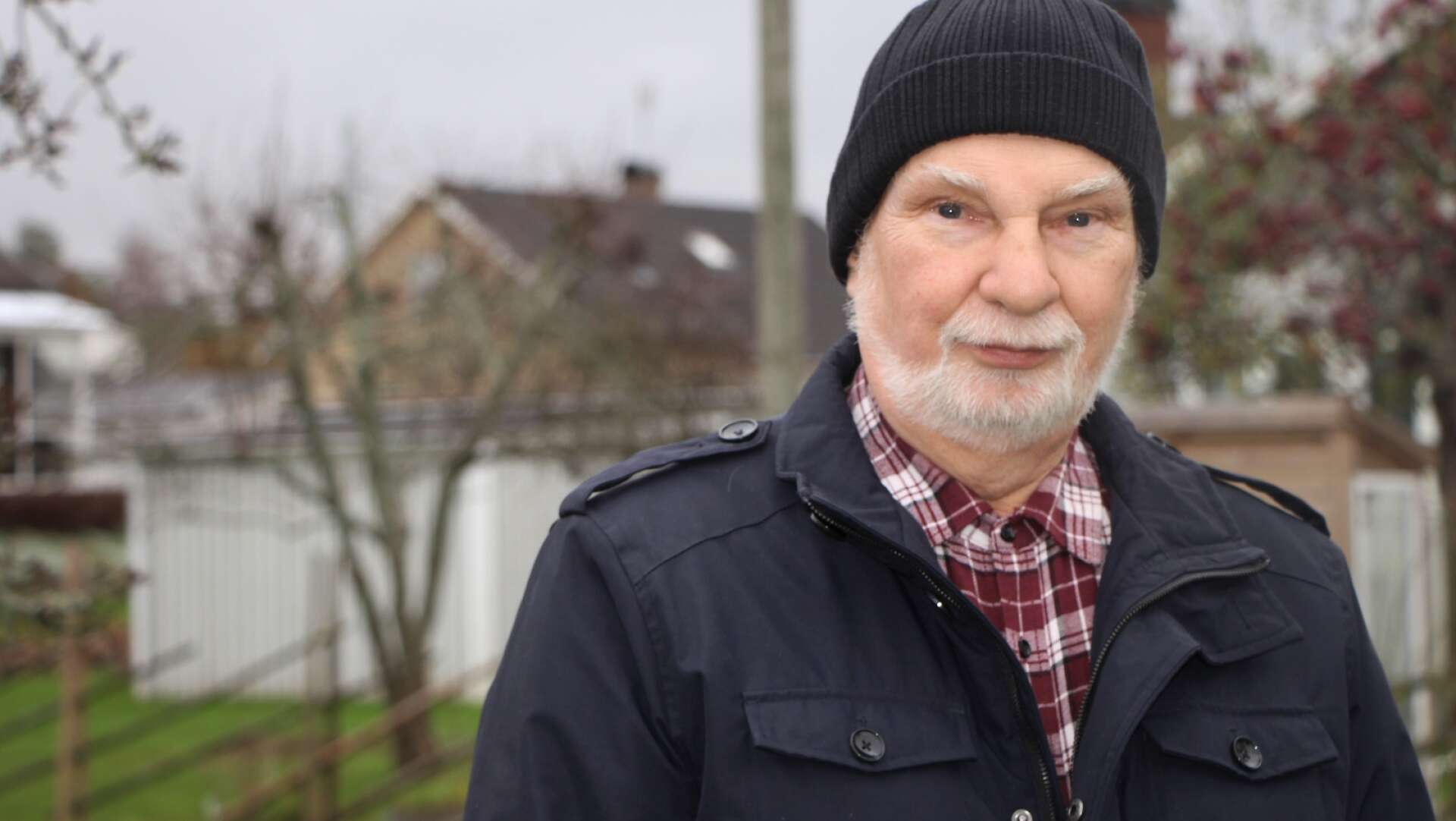 Karl-Åke Modig är upprörd över att flistuggen vid Bångahagen kördes till midnatt en dag förra veckan