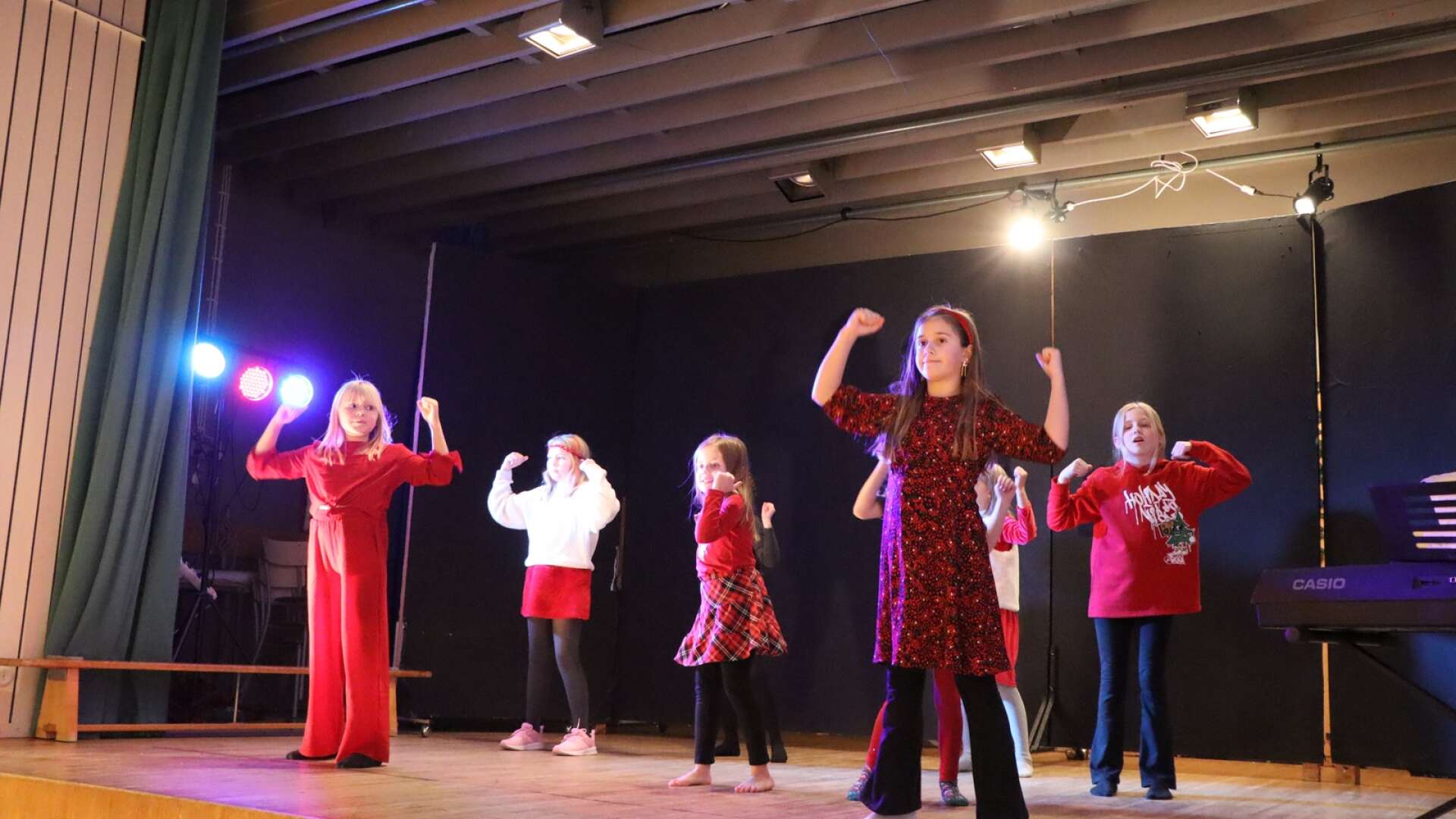 Kulturskolan med dans och teater och Musikskolan finns nu i samma enhet i Gullspångs kommun. På tisdagen hade man en gemensam avslutning i Regnbågsskolan i Hova. 