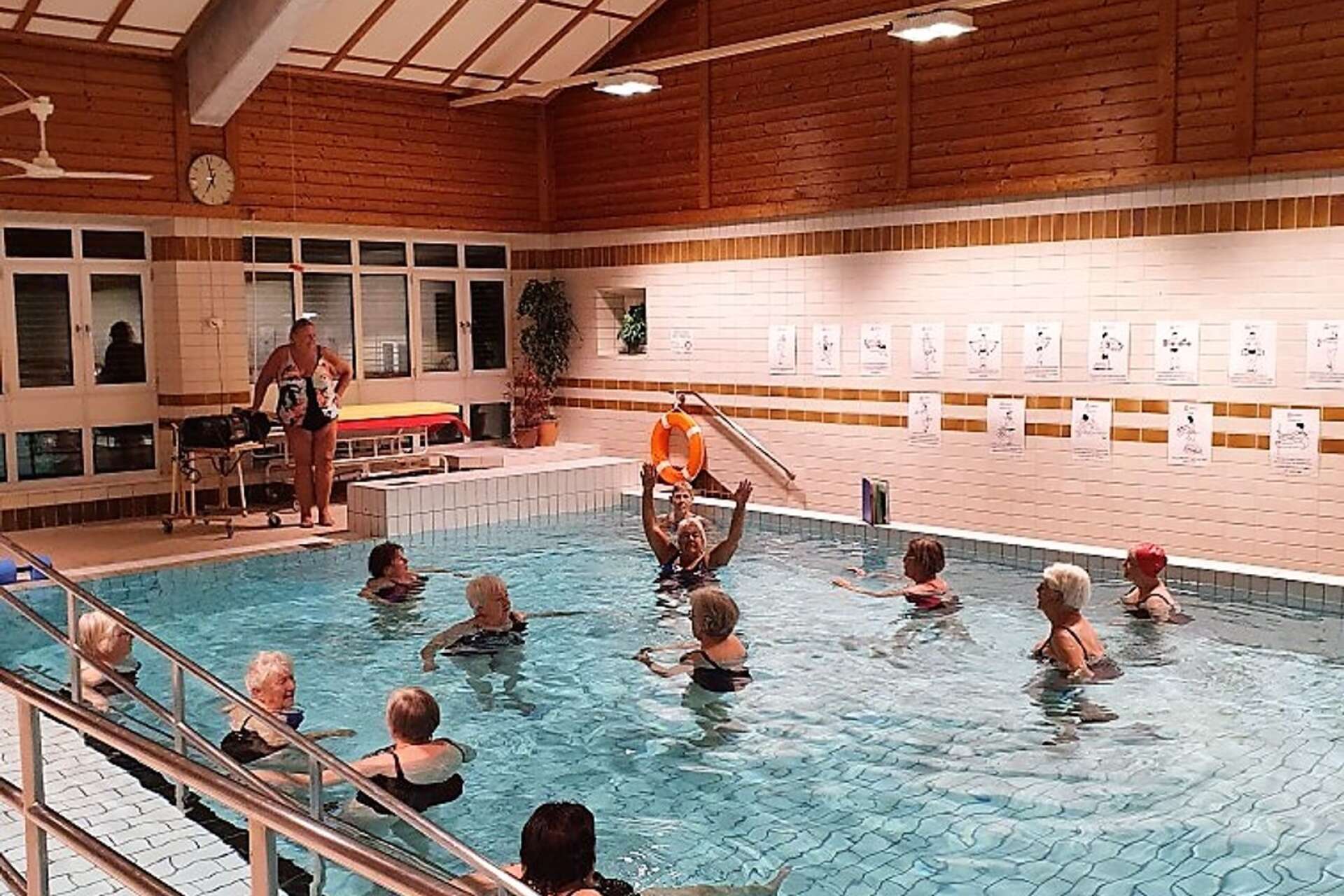 Gruppen Näckerosen, som en gång i veckan har träffats för att träna i rehabbassängen på Dalslands sjukhus, gjorde i onsdags sitt sista pass. 