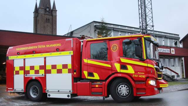 Räddningstjänsten Skaraborg fick i oktober rycka ut två gånger till en adress i Töreboda. Nu misstänks en kvinna i 35-årsåldern för mordbrand.