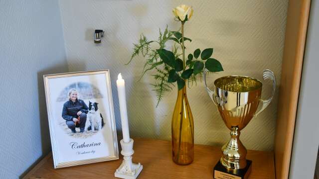 På torsdagen anordnade Sunne brukshundklubb en lydnadstävling till minne av klubbens eldsjäl Catharina Ekberg.