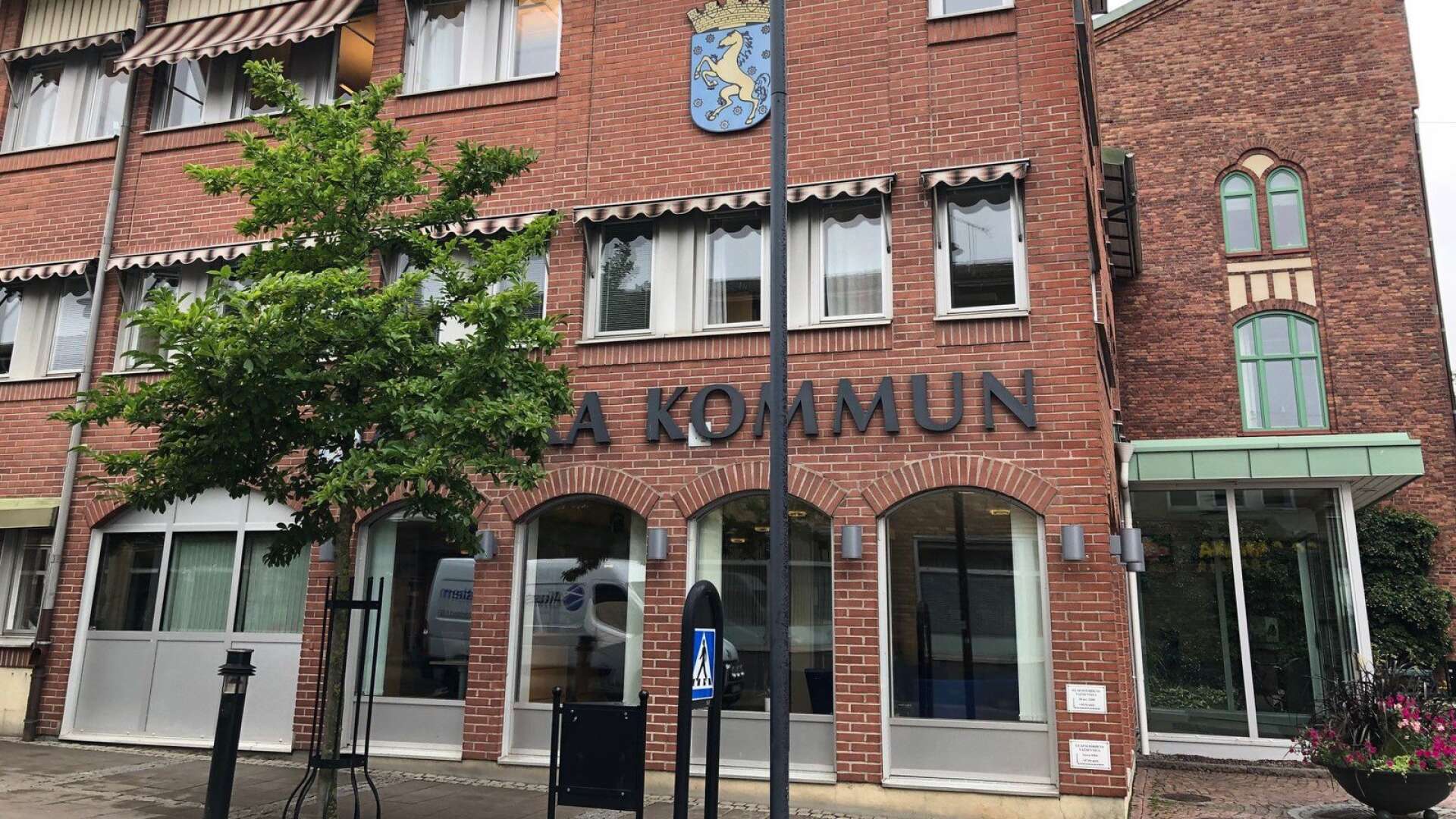Förvaltningsrätten i Karlstad anser inte att Arvika kommun tagit beslut som strider mot lagen och avslår överklagan från en privatperson.