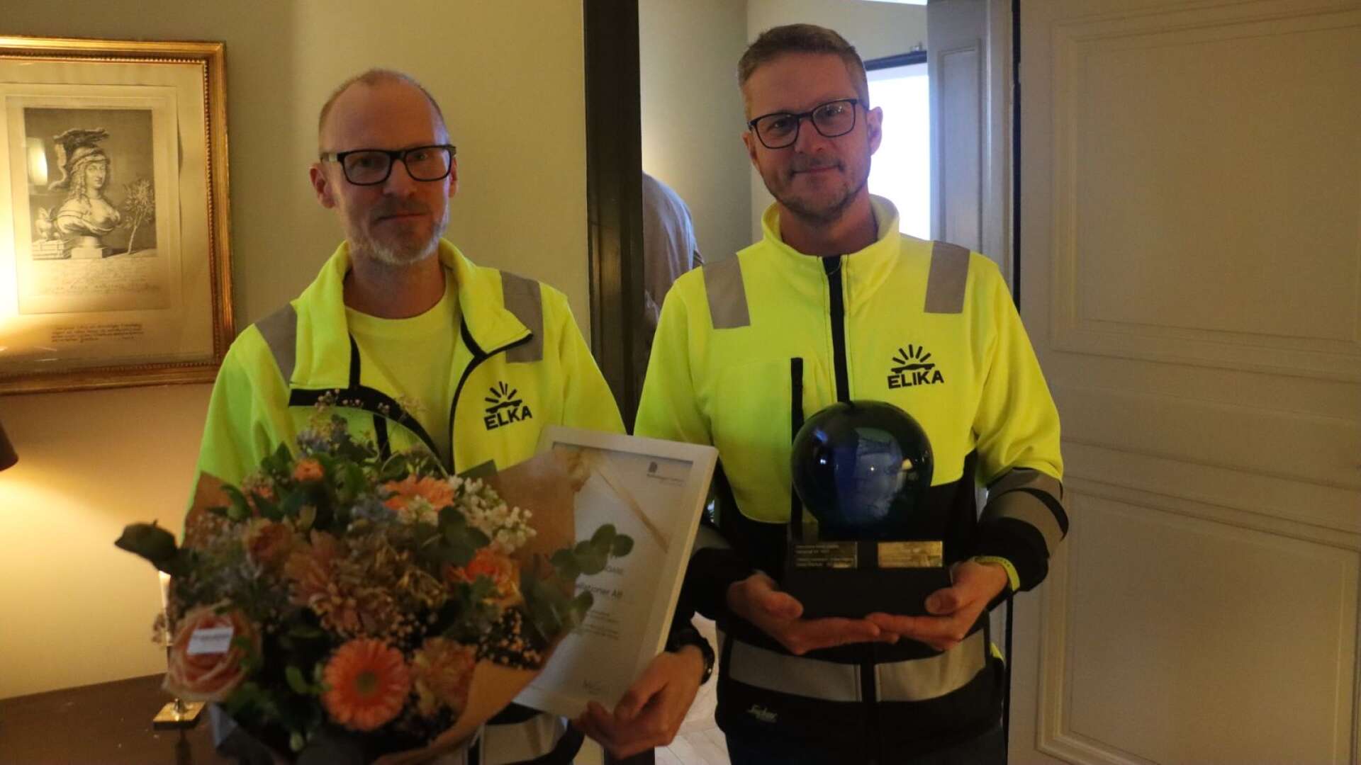 Mats Atterstig och Andreas Adamsson på Elika installationer mottog priset som årets nyföretagare i Möckelnregionen.