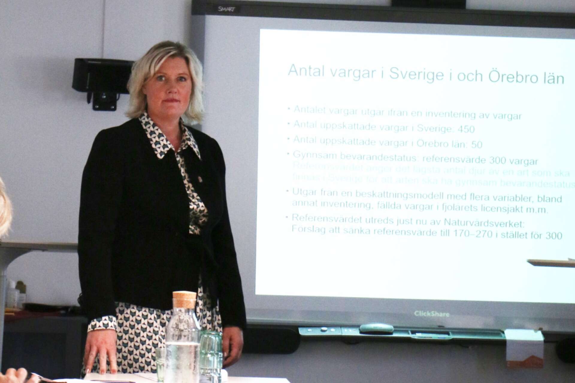 Landshövding Lena Rådström förklarade om beslutet rörande licensjakt på varg 2024. 