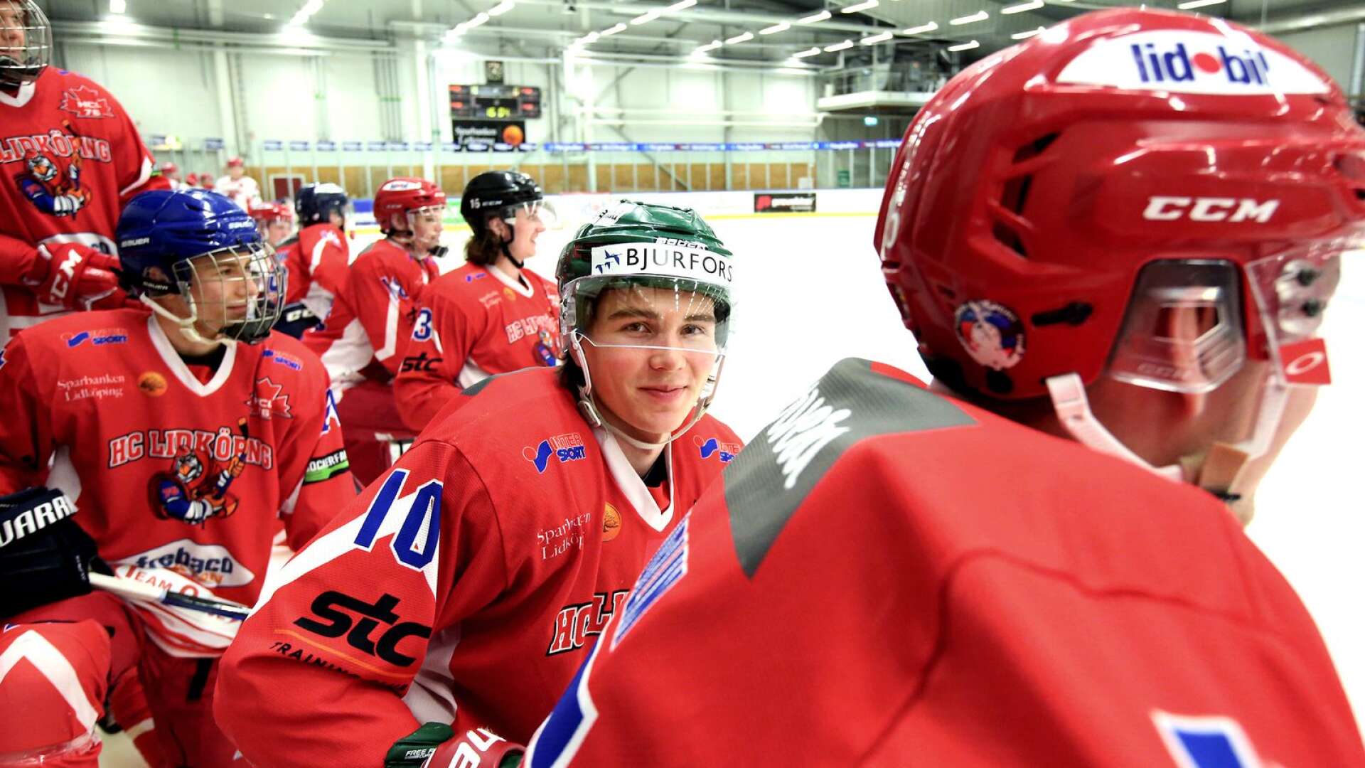 Frölundas Oliver Fjellström (utlånad till Timrå) är en av alla HCL-stjärnor som kommer hem för söndagens hemvändarhockey.