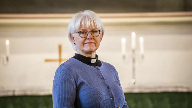 Kerstin Almegård är sedan den 1 september kyrkoherde i Åmåls församling. Hon kommer närmast från domkyrkan i Karlstad. På söndag installeras hon i samband med högmässan i Åmåls kyrka.