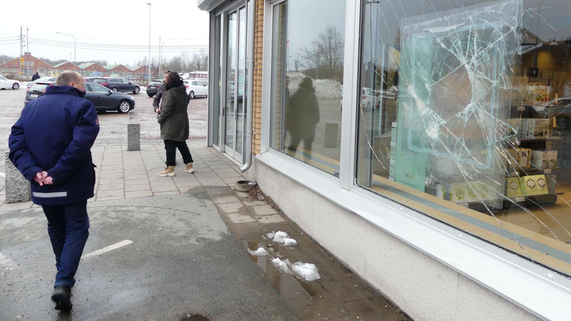 Systembolaget i Åmål tvingades hålla stängt under torsdagen. Under fredagen kunde dock butiken öppna igen.