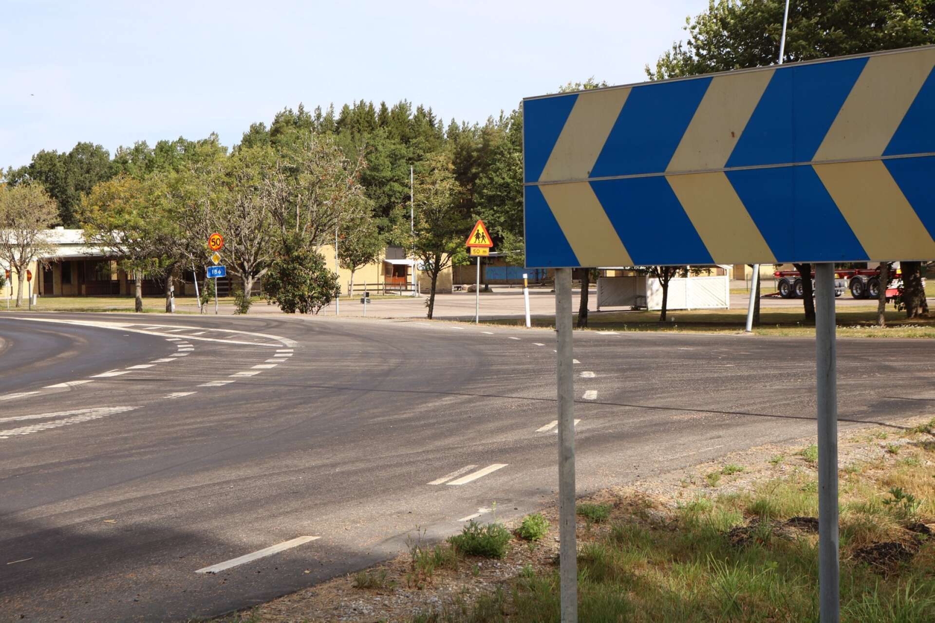 Det blir inte sänkt hastighet vid Bredöls skola. Transportstyrelsen har avslagit kommunens överklagande.