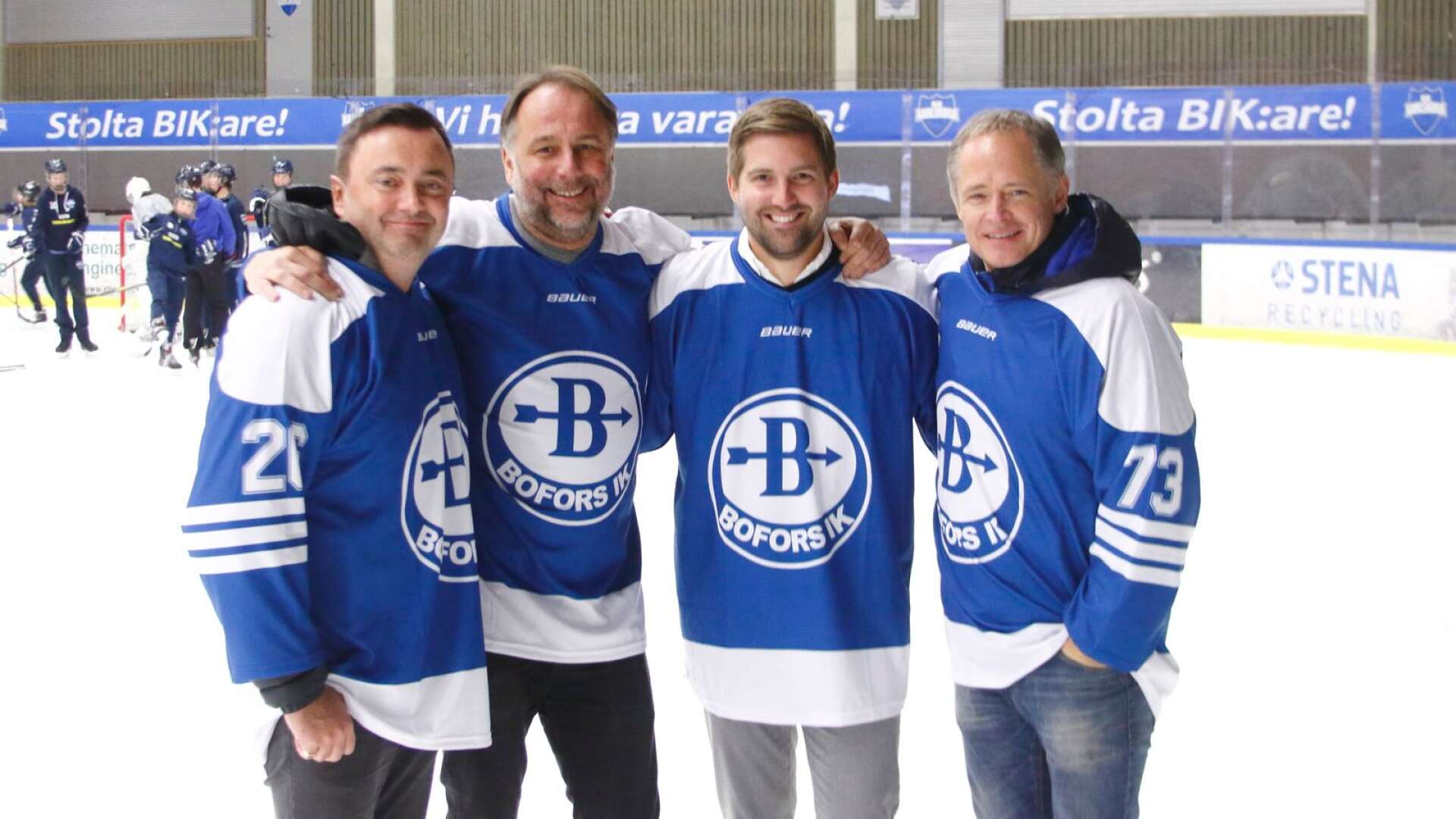 Per Henning, Thomas “Sylta” Karlsson, Jakob Bengtzén och Peter Andersson spelar alla viktiga roller för att BIK Karlskogas 40-årsfirande på fredagskvällen ska bli en lyckad kväll – även utanför isen.