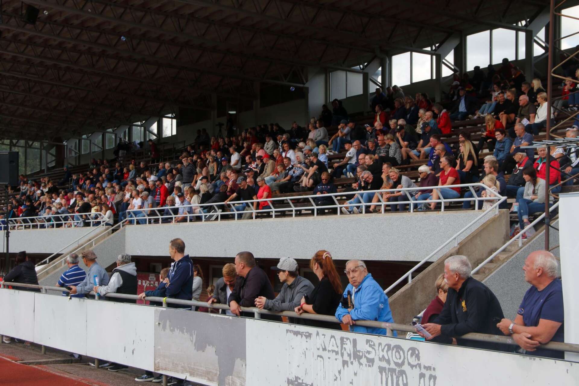 Den högsta publiksiffra som RIK haft i samband med en match med fri entré är 693 åskådare mot Rössö Uddevalla 8 september 2019.